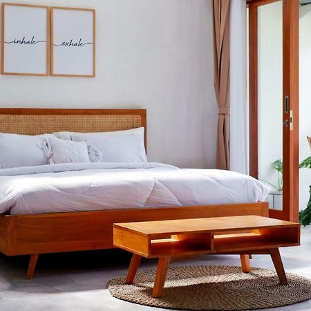 Hotel The Sloth Bali Canggu Exterior foto