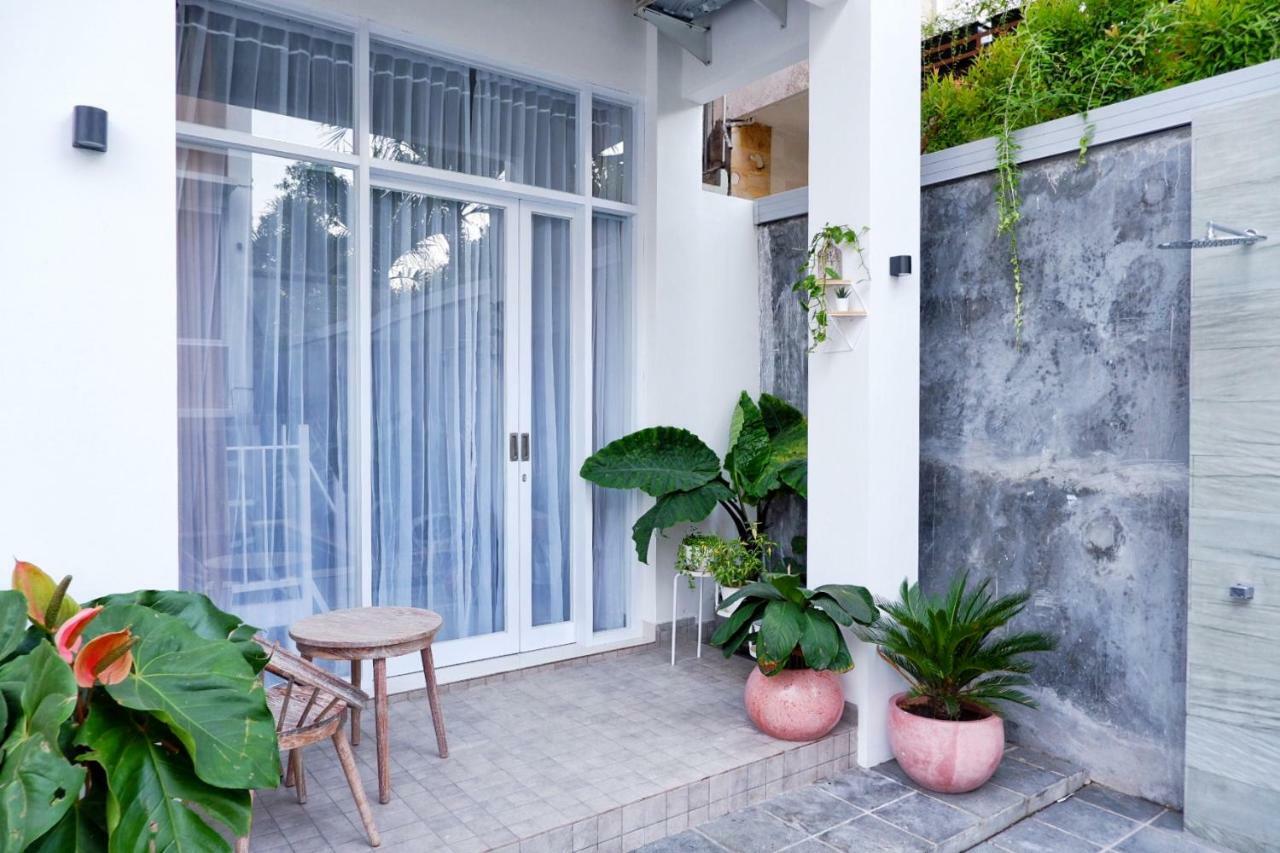 Hotel The Sloth Bali Canggu Exterior foto
