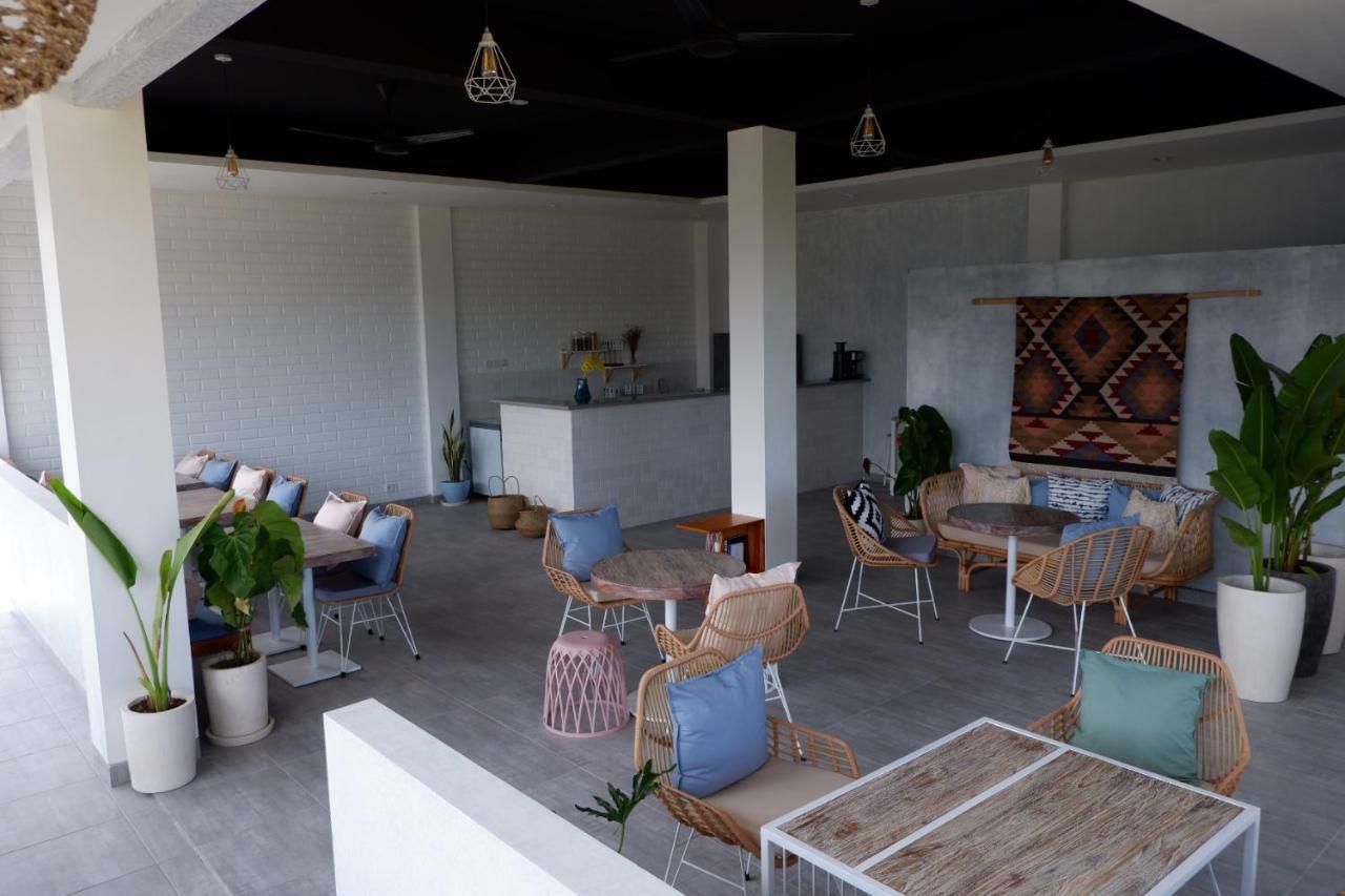 Hotel The Sloth Bali Canggu Exterior foto