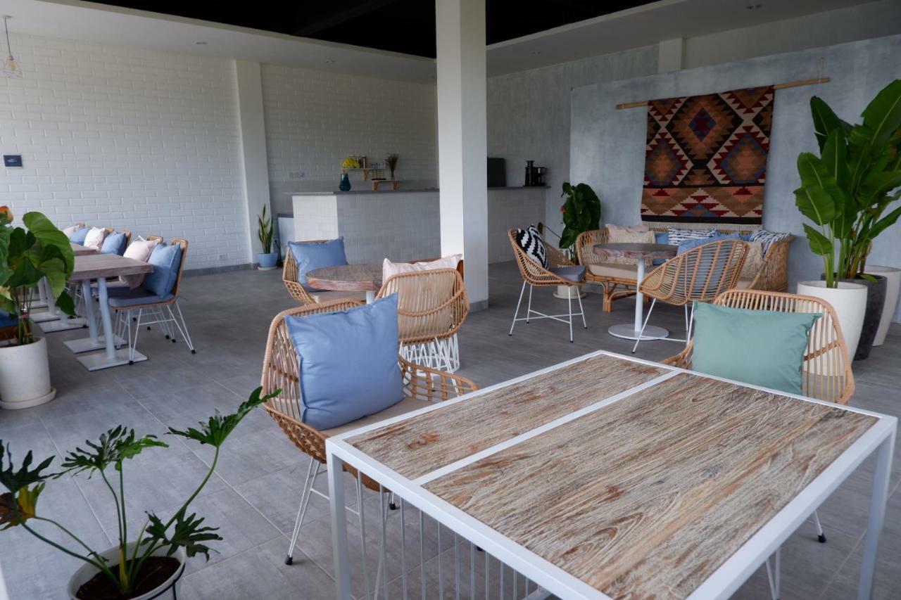 Hotel The Sloth Bali Canggu Exterior foto