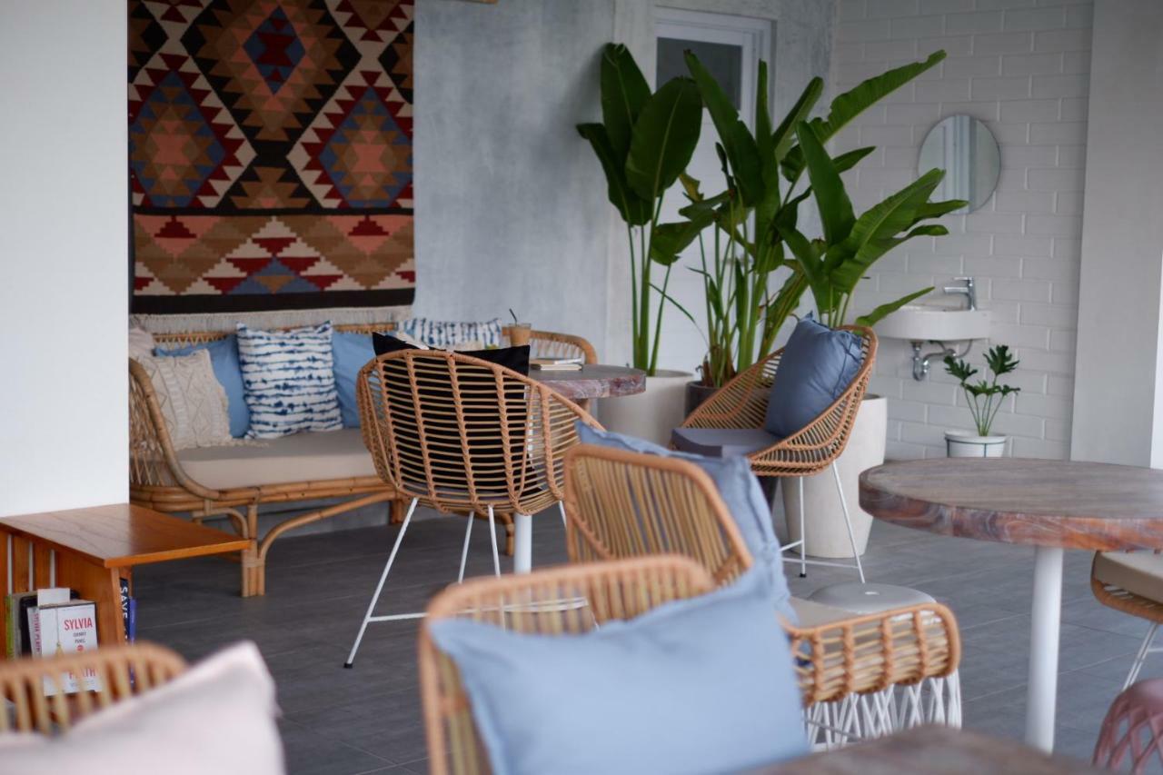 Hotel The Sloth Bali Canggu Exterior foto